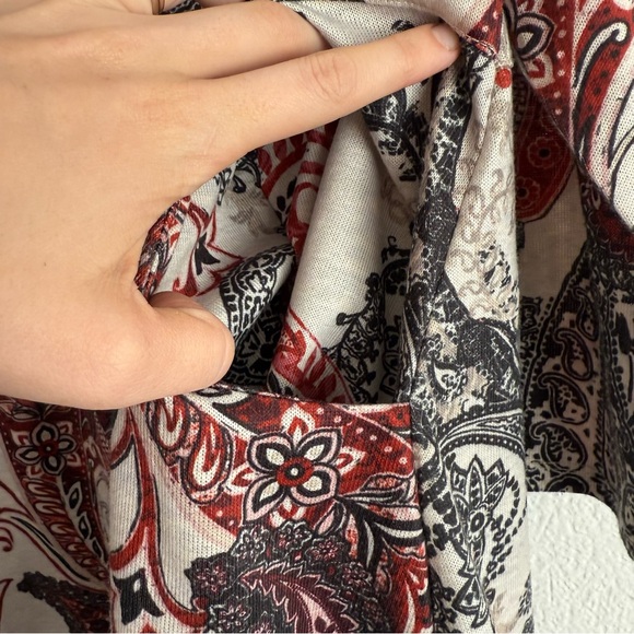 Chico’s Sweater Tunic Size 0 Small Medium Lightweight Paisley Red Neutral Pocket - Picture 4 of 8